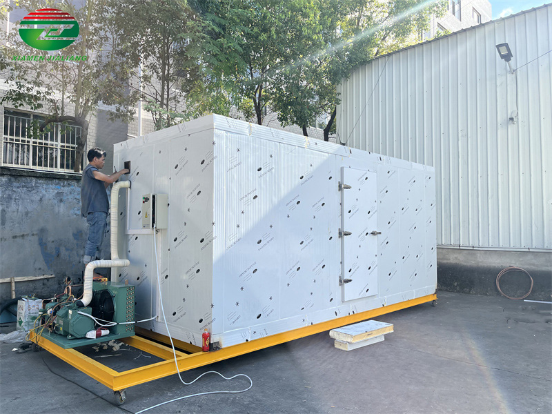 Combined with vacuum technology and fresh-keeping technology